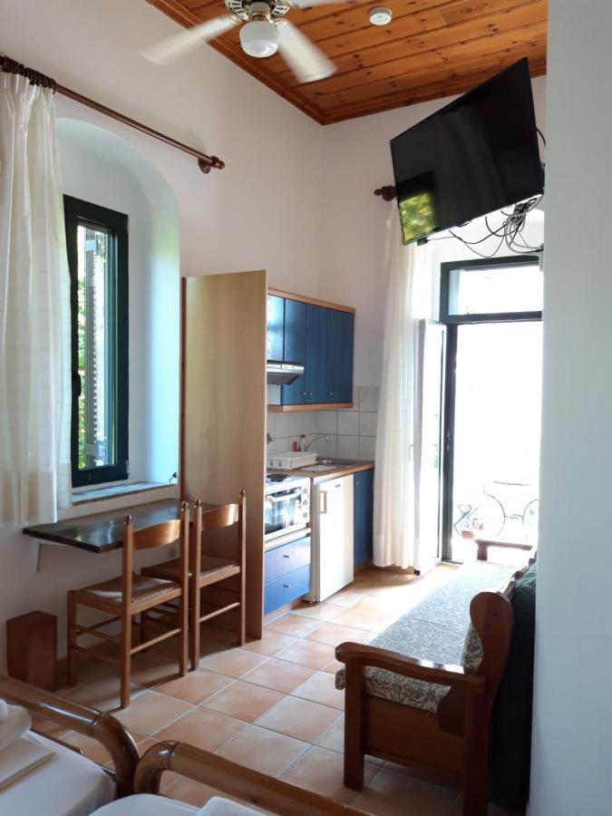 Skardamoula'S Studios And Apartments, 2 Kardhamili Esterno foto